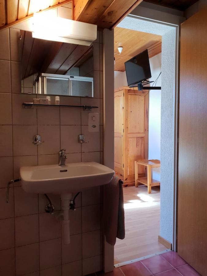Auberge De Ballens 外观 照片