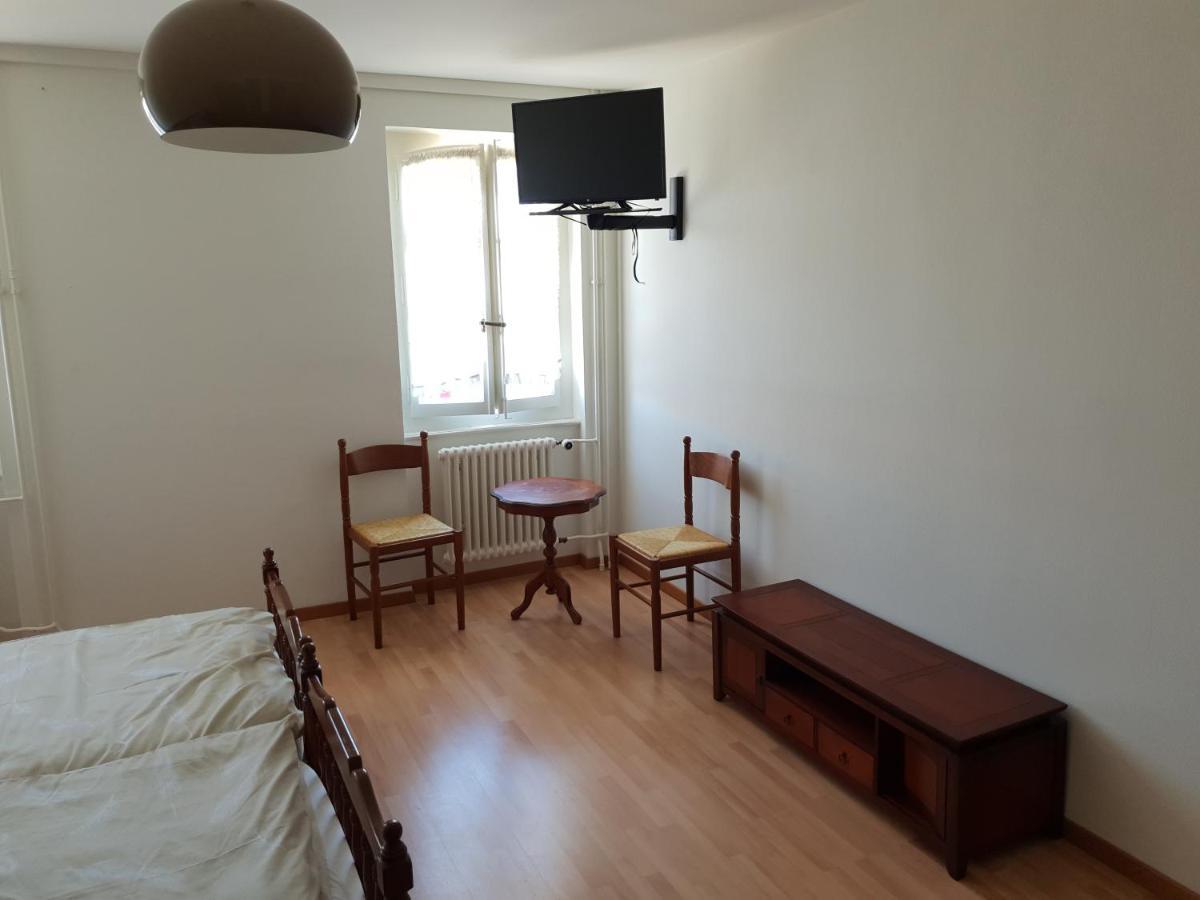 Auberge De Ballens 外观 照片