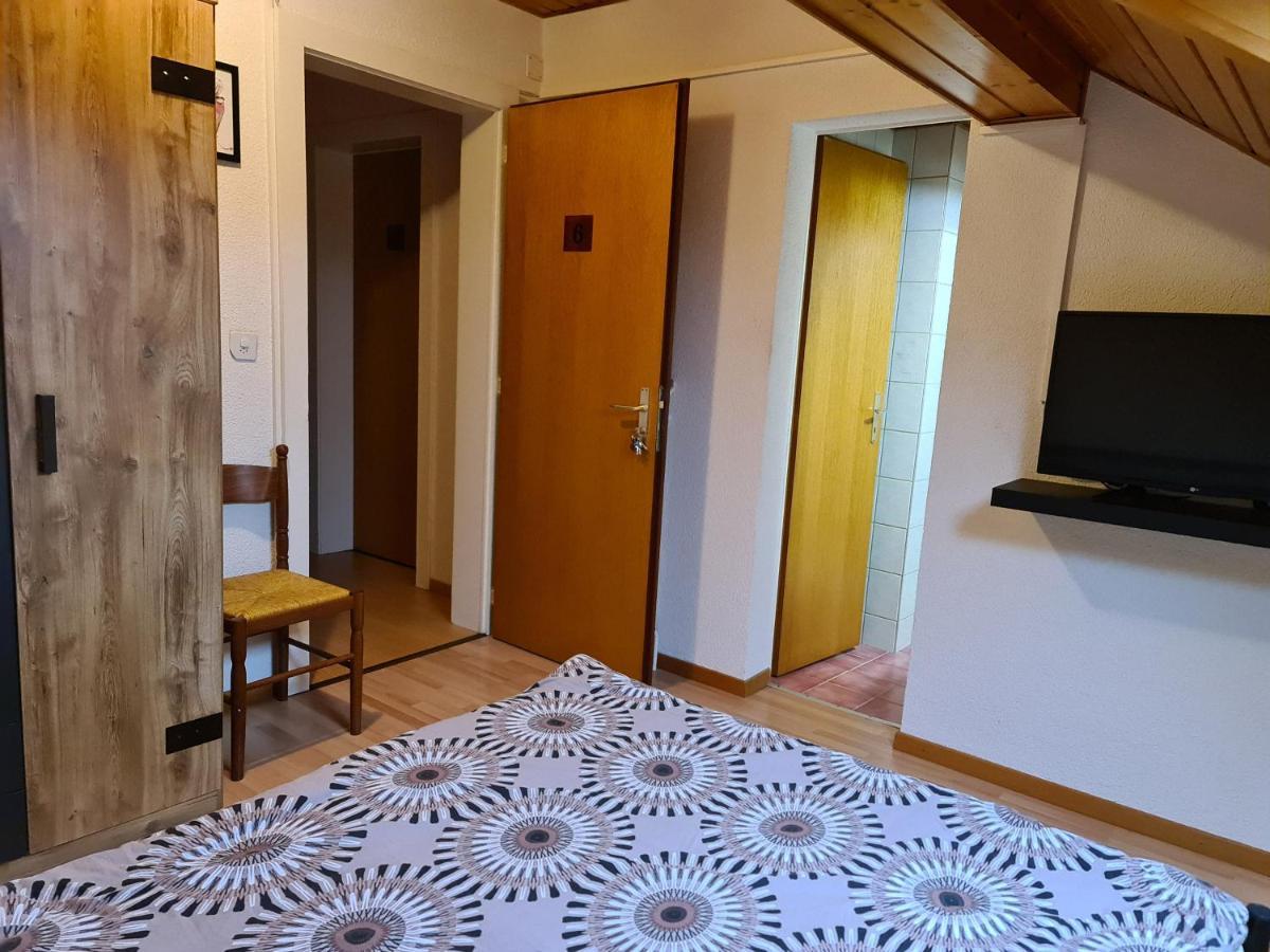Auberge De Ballens 外观 照片